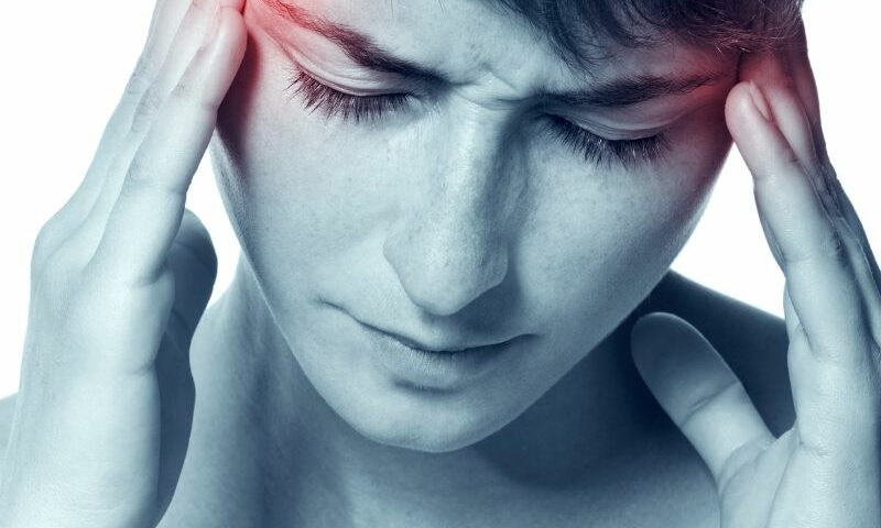 comment soulager des maux de tête avec l'étiopathie.